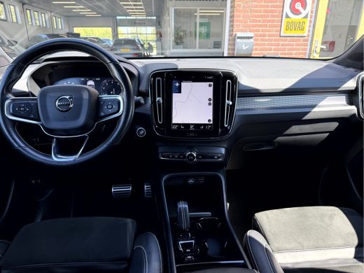 Volvo  XC40 2.0 B4 200pk R-Design Panoramadak, Trekhaak, Camera ActivLease financial lease