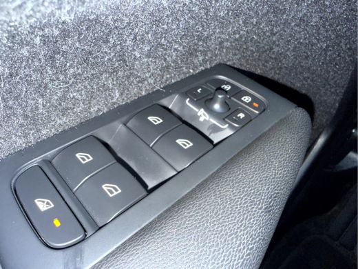 Volvo  XC40 2.0 T4 190pk R-Design Navi, Camera, ActivLease financial lease