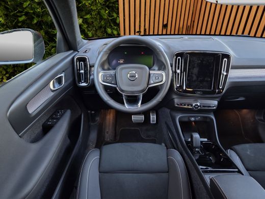 Volvo  XC40 Recharge Core | Stuur/stoelverwarming | Camera | Keyless | CarPlay ActivLease financial lease