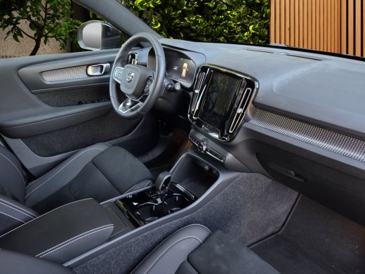 Volvo  XC40 Recharge Core | Stuur/stoelverwarming | Camera | Keyless | CarPlay ActivLease financial lease