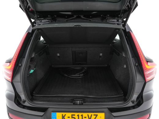 Volvo  XC40 Recharge P8 AWD R-Design [ 3-Fase ] (INCL.BTW) Aut. *PANO | LEATHER-ALCANTARA | ADAPTIVE-CRUISE |... ActivLease financial lease