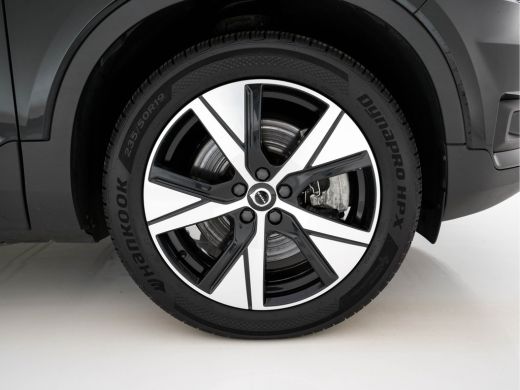 Volvo  XC40 Recharge P8 AWD R-Design [ 3-Fase ] (INCL.BTW) Aut. *PANO | LEATHER-ALCANTARA | ADAPTIVE-CRUISE |... ActivLease financial lease