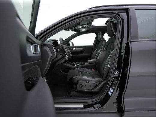 Volvo  XC40 Recharge P8 AWD R-Design [ 3-Fase ] (INCL.BTW) Aut. *PANO | LEATHER-ALCANTARA | ADAPTIVE-CRUISE |... ActivLease financial lease