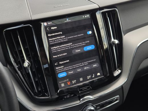 Volvo  XC60 2.0 T8 455pk Plug-in hybrid AWD Plus Black Edition | Trekhaak | Panoramadak | Harman/Kardon | Mem... ActivLease financial lease