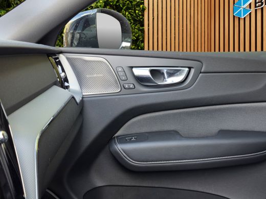 Volvo  XC60 2.0 T8 455pk Plug-in hybrid AWD Plus Black Edition | Trekhaak | Panoramadak | Harman/Kardon | Mem... ActivLease financial lease