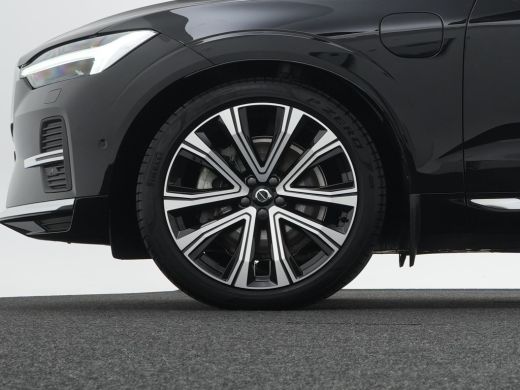 Volvo  XC60 T6 AWD Ultimate Bright | Luchtvering | Harman/Kardon | 360&deg; Camera | Panoramadak | Adaptive cruis... ActivLease financial lease