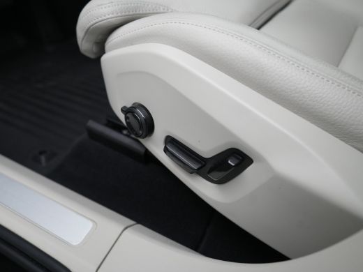 Volvo  XC60 T6 AWD Ultimate Bright | Luchtvering | Harman/Kardon | 360&deg; Camera | Panoramadak | Adaptive cruis... ActivLease financial lease