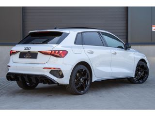 Audi A3 Sportback 40 TFSIe Sline Pano Maxton Diffuser Matrix Camera Sfeerverlichting