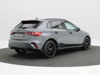 Audi A3 Sportback 45 TFSi e 272 Pk S-Line Competition | Stoelverwarming | Trekhaak | Camera | Adaptive Cr...