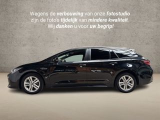 Toyota Corolla 1.8 Hybrid Sport Automaat (NAVIGATIE, LEDER, VIRTUAL COCKPIT, CAMERA, SPORTSTOELEN, GETINT GLAS, ...