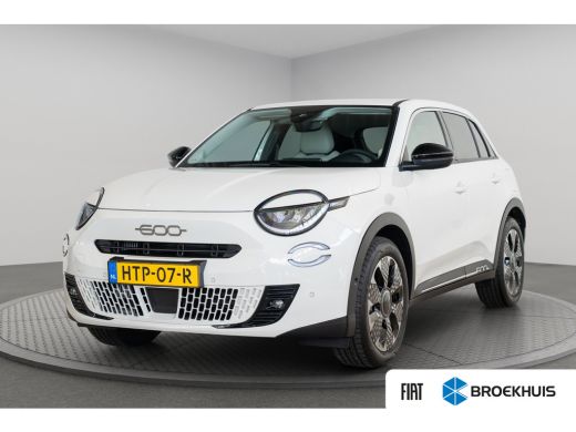 Fiat 600 1.2 Hybrid La Prima | 8 Jaar Garantie | Camera | Navigatie | Stoelverwarming | Elektrische Achter...