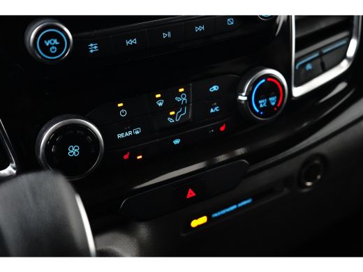 Ford Transit Custom 300 2.0 TDCI L2H1 Limited DC Automaat | Adaptive Cruise | BLIS | Camera | Winterpakket ActivLease financial lease