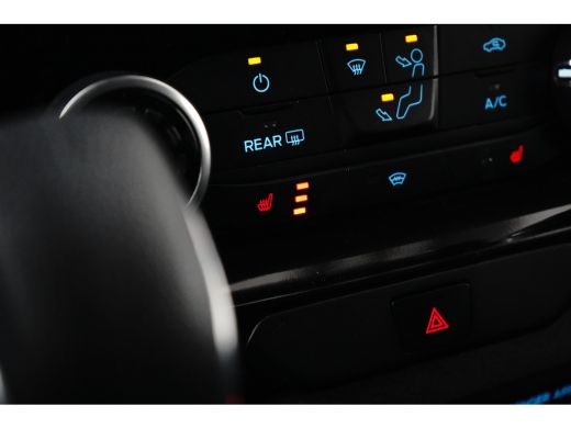 Ford Transit Custom 300 2.0 TDCI L2H1 Limited DC Automaat | Adaptive Cruise | BLIS | Camera | Winterpakket ActivLease financial lease