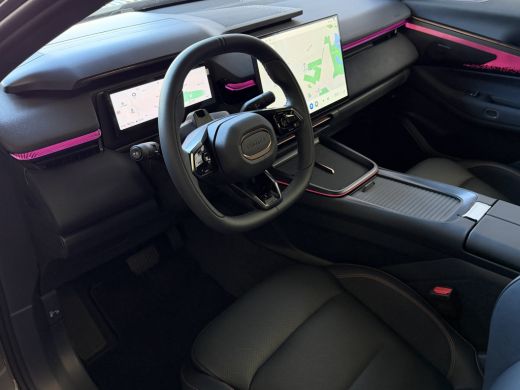 Lynk & Co 08 Lynk & Co 08 MORE PHEV PANO MATRIX LED HARMAN KARDON 360&deg;CAM | PHEV ActivLease financial lease