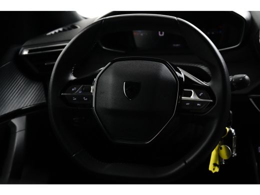 Peugeot 2008 1.2 PureTech 100 Allure | Airco (automatisch) | Apple Carplay/Android Auto|telefoonintegratie pre... ActivLease financial lease