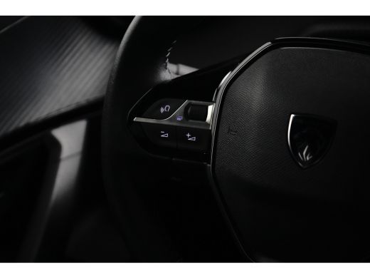 Peugeot 2008 1.2 PureTech 100 Allure | Airco (automatisch) | Apple Carplay/Android Auto|telefoonintegratie pre... ActivLease financial lease