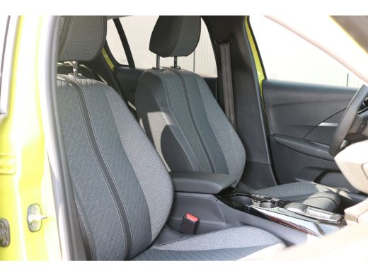 Peugeot 208 Allure | Elektrische parkeerrem | Extra getinte achterste zijruiten en achterruit | Extra getinte... ActivLease financial lease