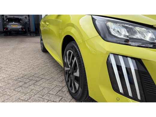 Peugeot 208 Business | Elektrische parkeerrem | Extra getinte achterste zijruiten en achterruit | Extra getin... ActivLease financial lease