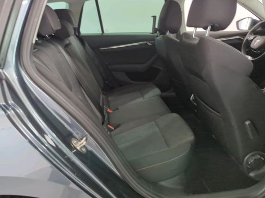 Skoda Octavia Combi 1.5 e-TSI Business Edition Plus NL-AUTO | PANODAK | STOELVERWARMING | ELEKTR. KLEP ActivLease financial lease