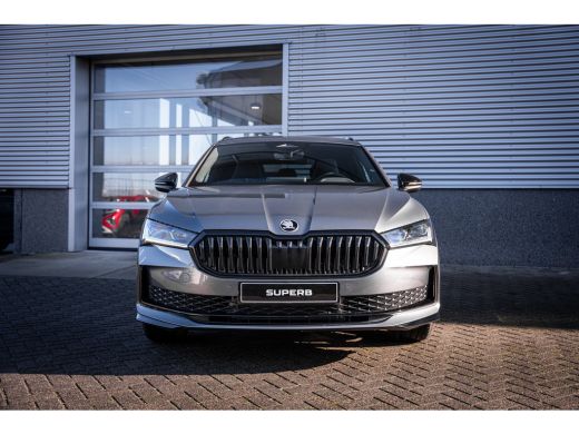 Skoda Superb Combi Sportline Business | Achteruitrijcamera | Climatronic, elektronische airconditioning met 3 ... ActivLease financial lease