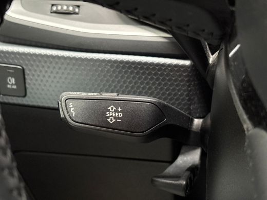 Audi A1 Sportback Sportback 25 TFSI Sport (APPLE CARPLAY, GROOT NAVI, LANE ASSIST, SPORTSTOELEN, CRUISE, GETINT GLA... ActivLease financial lease