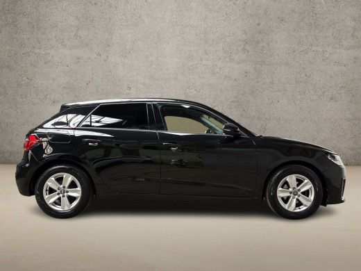 Audi A1 Sportback Sportback 25 TFSI Sport (APPLE CARPLAY, GROOT NAVI, LANE ASSIST, SPORTSTOELEN, CRUISE, GETINT GLA... ActivLease financial lease