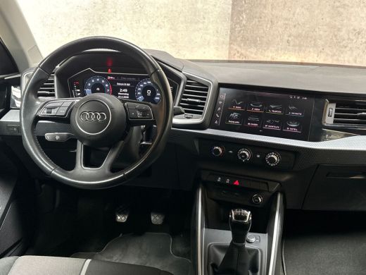 Audi A1 Sportback Sportback 25 TFSI Sport (APPLE CARPLAY, GROOT NAVI, LANE ASSIST, SPORTSTOELEN, CRUISE, GETINT GLA... ActivLease financial lease