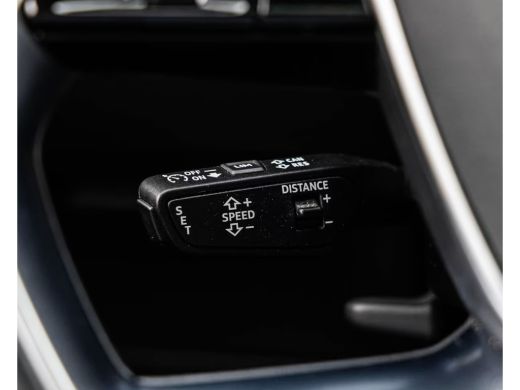 Audi e-tron 55 Quattro S-LINE 95 kWh (300kW/408pk) ** S-LINE, LEDER, ACC, HuD, PANORAMA, 20-inch LMV, ** 1e E... ActivLease financial lease