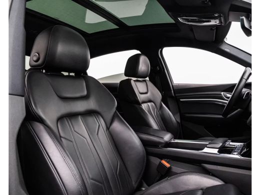 Audi e-tron 55 Quattro S-LINE 95 kWh (300kW/408pk) ** S-LINE, LEDER, ACC, HuD, PANORAMA, 20-inch LMV, ** 1e E... ActivLease financial lease