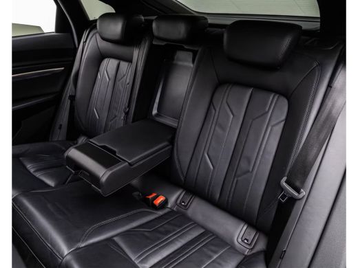 Audi e-tron 55 Quattro S-LINE 95 kWh (300kW/408pk) ** S-LINE, LEDER, ACC, HuD, PANORAMA, 20-inch LMV, ** 1e E... ActivLease financial lease