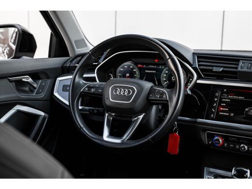 Audi Q3 45 TFSI e Advanced Edition 245 PK | Voorstoelen Verwarmd | Achteruitrijcamera | Ambiance Verlicht... ActivLease financial lease