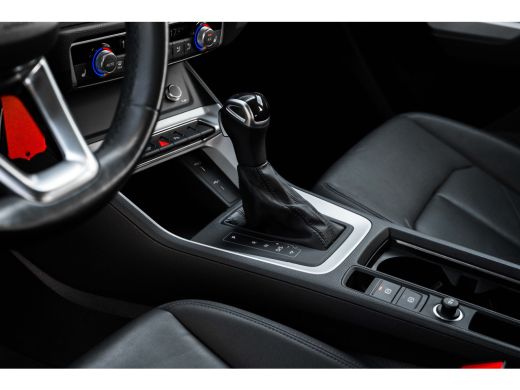 Audi Q3 45 TFSI e Advanced Edition 245 PK | Voorstoelen Verwarmd | Achteruitrijcamera | Ambiance Verlicht... ActivLease financial lease