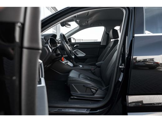 Audi Q3 45 TFSI e Advanced Edition 245 PK | Voorstoelen Verwarmd | Achteruitrijcamera | Ambiance Verlicht... ActivLease financial lease