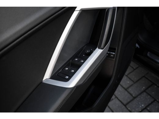 Audi Q3 45 TFSI e Advanced Edition 245 PK | Voorstoelen Verwarmd | Achteruitrijcamera | Ambiance Verlicht... ActivLease financial lease