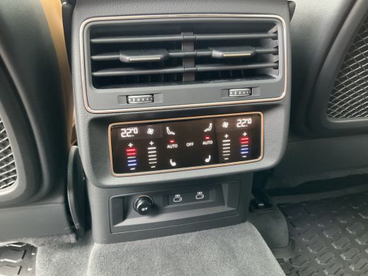 Audi RSQ8 4.0 TFSI RS quattro 640 Performance B&O-3D Pano Keramisch Carbon Massage BOMVOL!! ActivLease financial lease