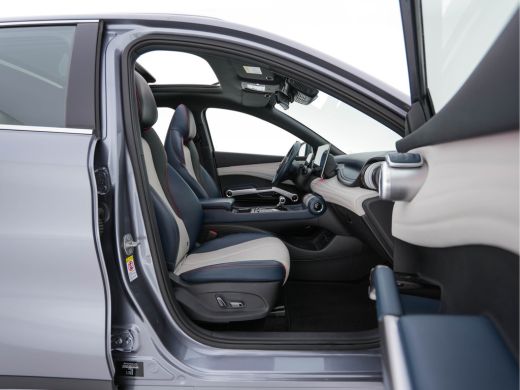 BYD ATTO 3 Comfort 60 kWh [ 3-Fase-11kW ] {SOH-92%} (INCL-BTW) *HEATPUMP | PANO | ADAPTIVE-CRUISE | LEATHER ... ActivLease financial lease