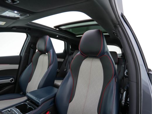 BYD ATTO 3 Comfort 60 kWh [ 3-Fase-11kW ] {SOH-92%} (INCL-BTW) *HEATPUMP | PANO | ADAPTIVE-CRUISE | LEATHER ... ActivLease financial lease