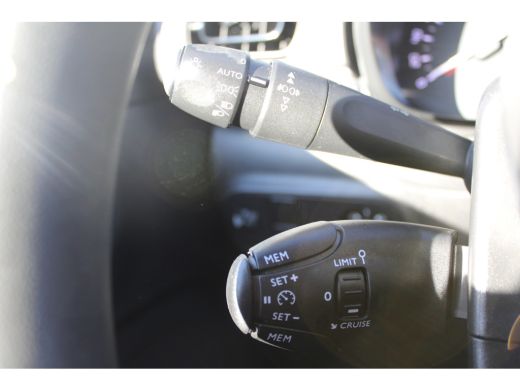 Citroën C3 1.2 PureTech Feel | Achterbank in delen neerklapbaar | Achteropkomend verkeer waarschuwing | Afwi... ActivLease financial lease