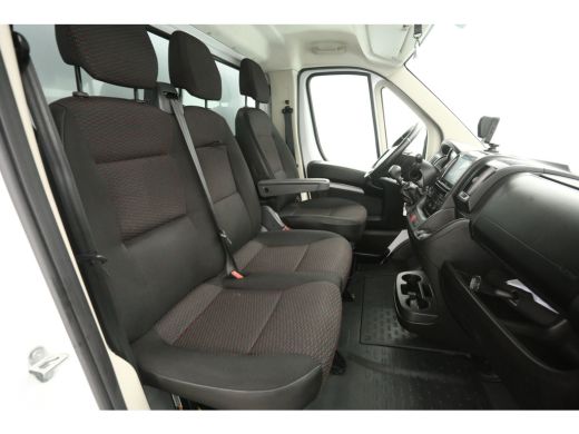 Citroën Jumper 2.2 BlueHDi 140PK 3.5t | Bakwagen | Laadklep | Airco | Camera | Cruise | Carplay | 3 Zits | Laadbak ActivLease financial lease