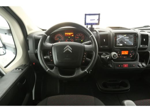Citroën Jumper 2.2 BlueHDi 140PK 3.5t | Bakwagen | Laadklep | Airco | Camera | Cruise | Carplay | 3 Zits | Laadbak ActivLease financial lease