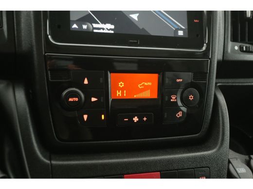 Citroën Jumper 2.2 BlueHDi 140PK 3.5t | Bakwagen | Laadklep | Airco | Camera | Cruise | Carplay | 3 Zits | Laadbak ActivLease financial lease