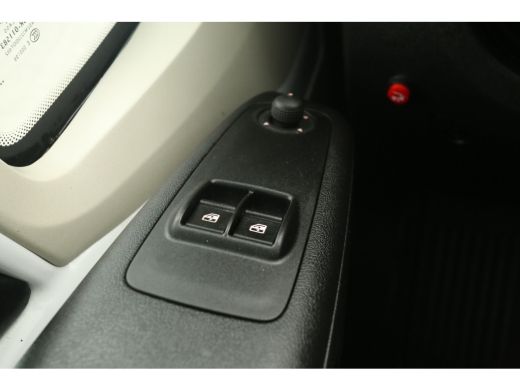 Citroën Jumper 2.2 BlueHDi 140PK 3.5t | Bakwagen | Laadklep | Airco | Camera | Cruise | Carplay | 3 Zits | Laadbak ActivLease financial lease