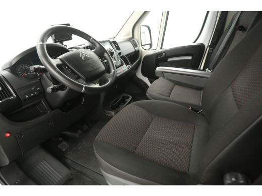 Citroën Jumper 2.2 BlueHDi 140PK 3.5t | Bakwagen | Laadklep | Airco | Camera | Cruise | Carplay | 3 Zits | Laadbak ActivLease financial lease