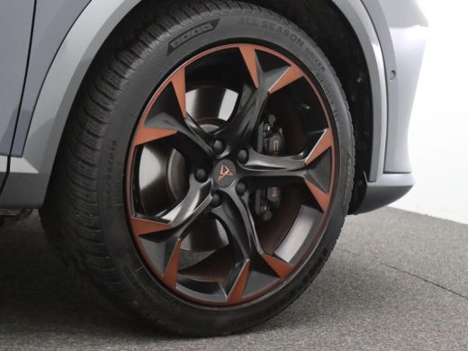 CUPRA Formentor 1.4 e-Hybrid VZ Performance 245PK DSG Panoramadak, Trekhaak, Memorystoel, Keyless, 19" LM Velgen,... ActivLease financial lease