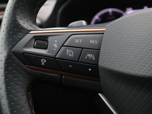 CUPRA Formentor 1.4 e-Hybrid VZ Performance 245PK DSG Panoramadak, Trekhaak, Memorystoel, Keyless, 19" LM Velgen,... ActivLease financial lease
