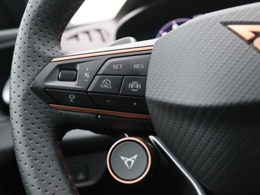 CUPRA Terramar 1.5 TSI e-Hybrid VZ Performance 272PK DSG Pano-Schuifdak, Trekhaak, 20" LM Velgen, Matrix-LED Ver... ActivLease financial lease