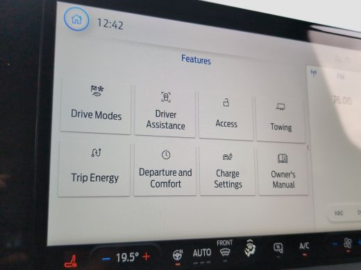 Ford E-Transit Courier Limited 44 kWh | Winterpack | Adap. Cruise Control | CarPlay | Trekhaak | | Buitenspiegels elektr... ActivLease financial lease