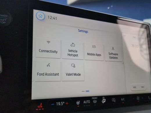 Ford E-Transit Courier Limited 44 kWh | Winterpack | Adap. Cruise Control | CarPlay | Trekhaak | | Buitenspiegels elektr... ActivLease financial lease