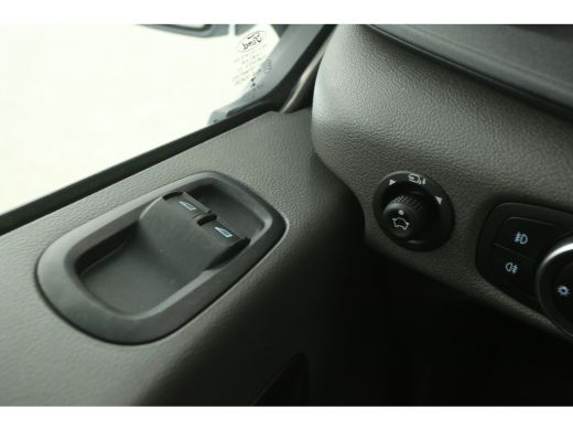 Ford Transit 2.0 TDCI L3H3 | Airco | Camera | Cruise | 3 Zits | Parkeersensoren ActivLease financial lease