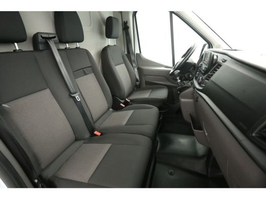 Ford Transit 2.0 TDCI L3H3 | Airco | Camera | Cruise | 3 Zits | Parkeersensoren ActivLease financial lease